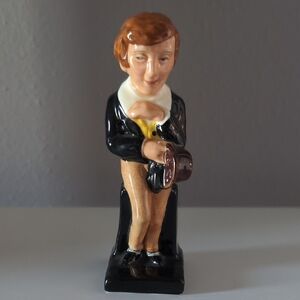 COLLECTIBLE David Copperfield Royal Doulton Charles Dickens Figurine M88